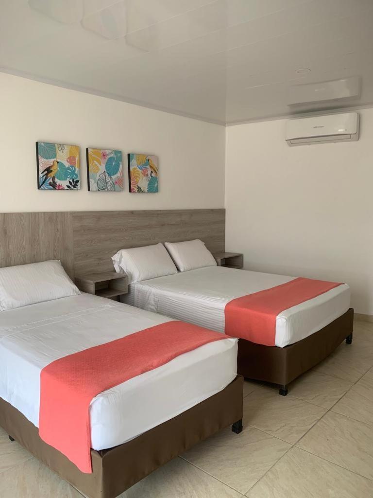 Hotel Inara Жирардо Екстер'єр фото
